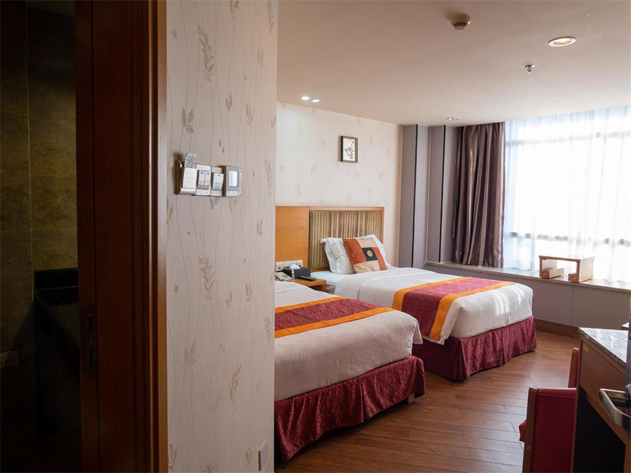Royal Garden Hotel Canton Esterno foto