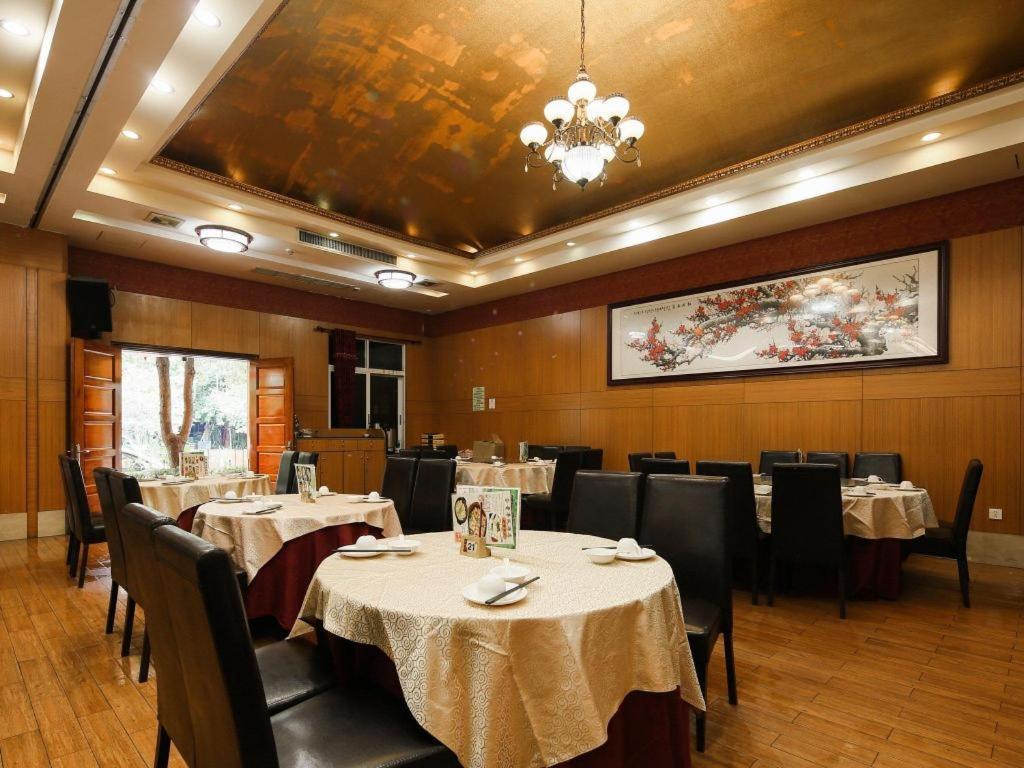 Royal Garden Hotel Canton Esterno foto